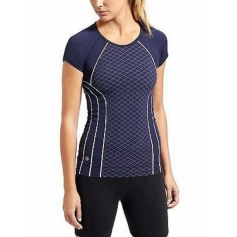 Athleta Finish Fast Line Tee Navy and White